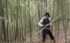 Tinggalkan Pekerjaan Di Kota, Memilih Tanam Bambu Cendani Di Desa